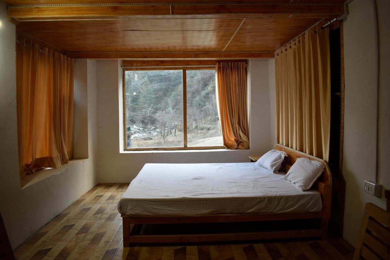 Moksha - By The River Villa Jibhi Kültér fotó
